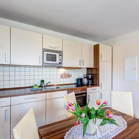2 Am Sportplatz Apartment *